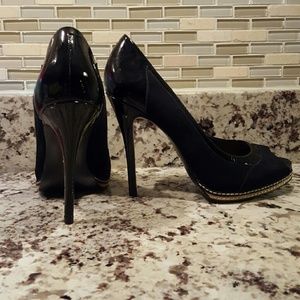 Brand new black pumps, stilettos, size 8.5 US